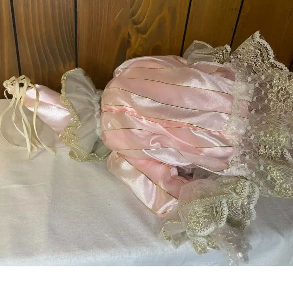 No brand it features